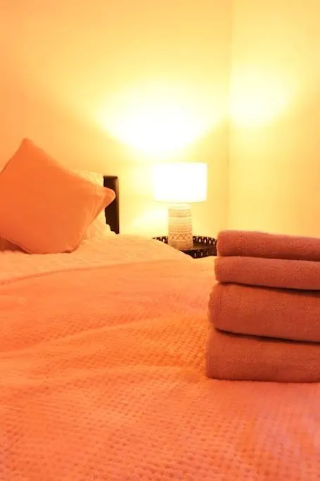 Cozy Family Stay With Free Parking And Wifi Leeds