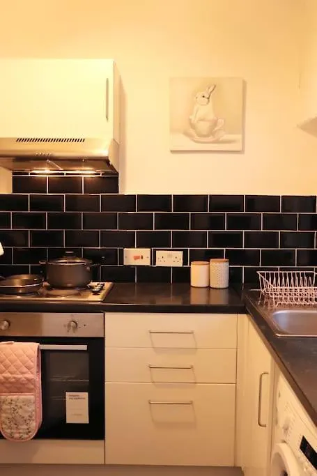 Apartment Cozy Family Stay With Free Parking And Wifi Leeds
