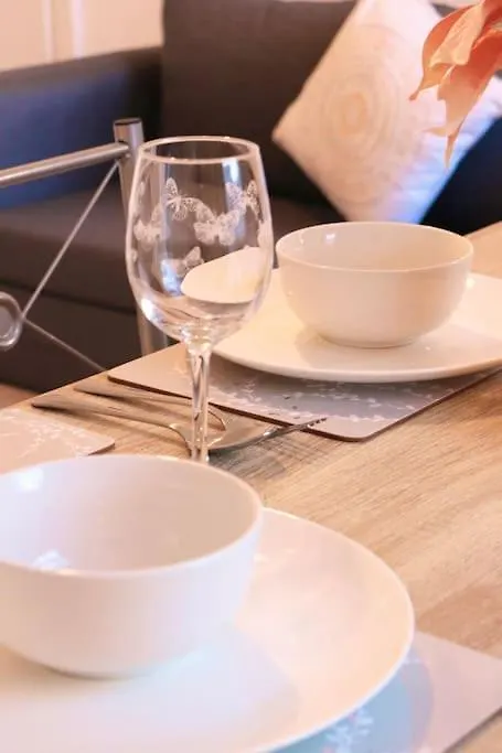 Cozy Family Stay With Free Parking And Wifi Leeds