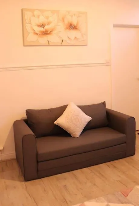 Apartment Cozy Family Stay With Free Parking And Wifi Leeds