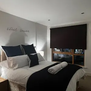 Apartment Leeds Clarence Dock 2 Bedroom Apt, Leeds (West Yorkshire)